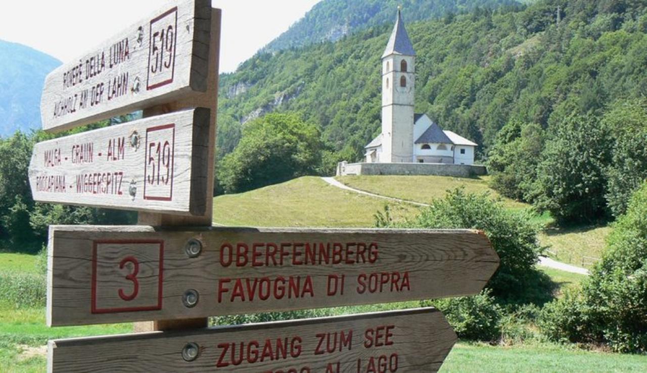 Hotel Zur Kirche Margreid an der Weinstraße Exterior foto