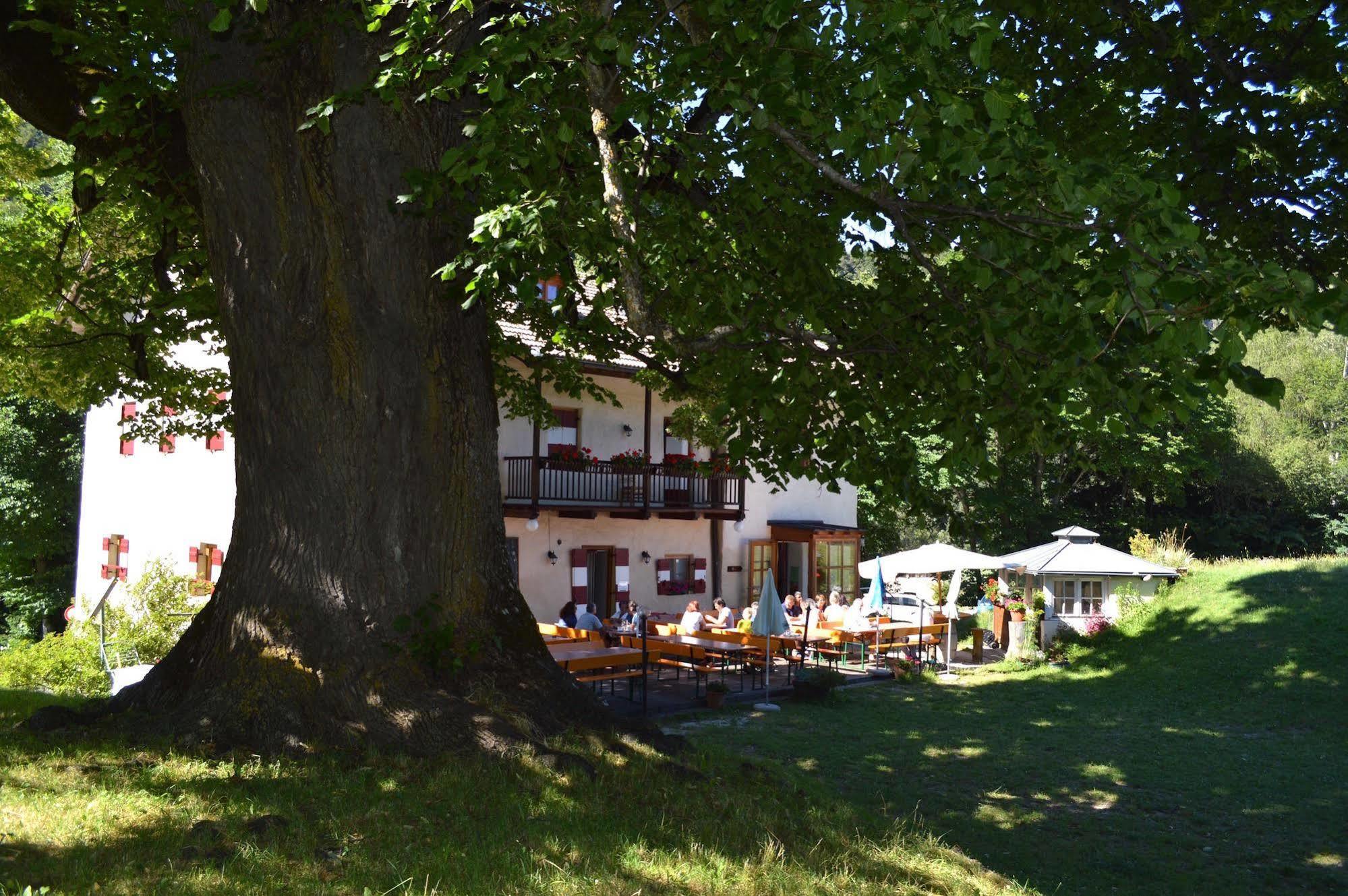 Hotel Zur Kirche Margreid an der Weinstraße Exterior foto